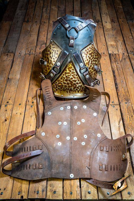 Raider Armour - Epic Dark/Rust