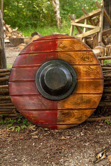 Drang Shield - Red/Wood - 50 cm