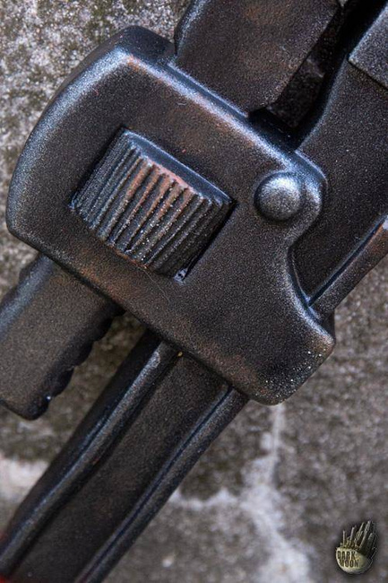 Monkey Wrench - Red - 50 cm