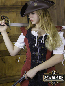 Ylenne Deluxe long Doublet - Red/Black