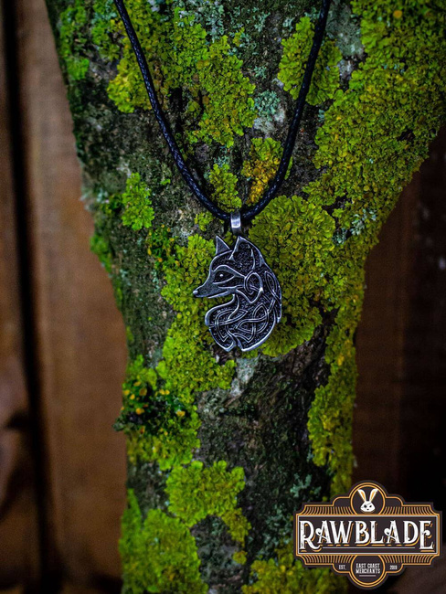 Cunning Fox Amulet - Steel