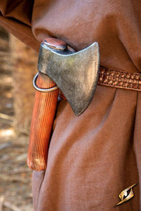 Ring Small Brown - zawieszka ze stalowym pierścieniem