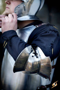 Milanese Couter - Polished Steel - One Size