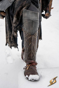 Raider Leg Guards - Epic Dark/Rust Patina