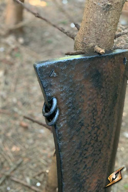 Raider Shield - Rust Patiana - 90 x 45 cm