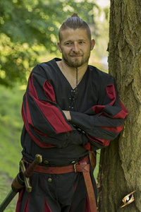 Landsknecht Shirt - Black/Dark Red