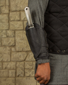 Geralt Bracers with Throwing Dagger Holder - Right - Black