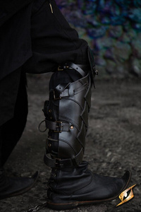 Shadow Graves - Black - nagolenniki skórzane