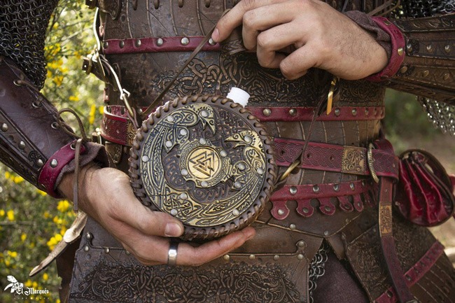 Odin canteen - manierka w skórzanej oprawie