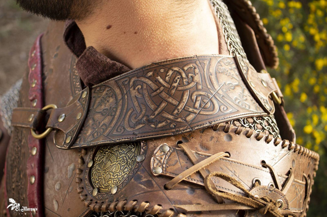 Odin canteen - manierka w skórzanej oprawie