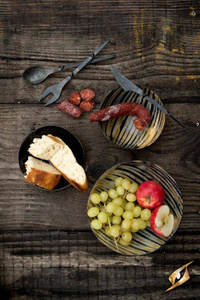 Inn Keeper Plate - Dark - 15 cm