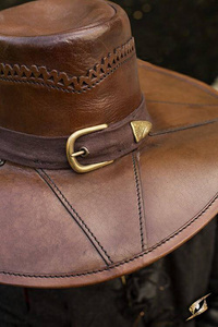 Witch Hunter Hat - Brown