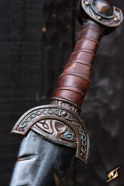 Battleworn Celtic Leaf Sword - 100 cm
