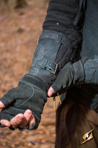 Ranger Bracers - Suede - Black