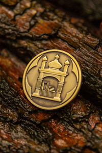 Złota moneta orientu