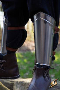 Scout Leg Guard - Polished Steel