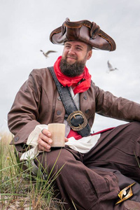 Trader Horn Cup - Light