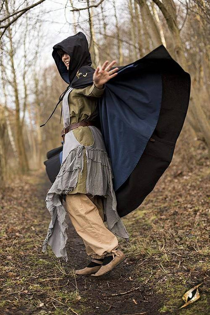 Cape Exclusive - Black/Dark Blue