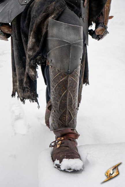 Raider Leg Guards - Epic Dark/Rust Patina