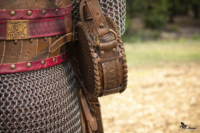 Odin canteen - manierka w skórzanej oprawie