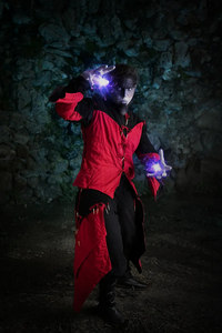 Eventide Pourpoint - Red/Epic Black