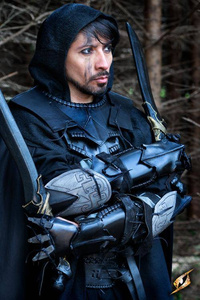 Claw Bracer - Right Arm - Black/Desert Beige