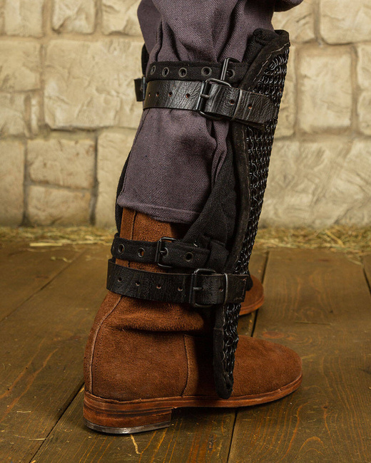 Connor chainmail greaves - Browned