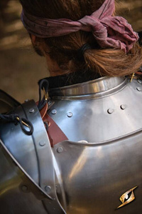 Captain Gorget - Polished Steel