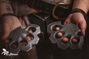 Knuckle - bezpieczny kastet