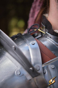 Captain Pauldrons - Polished Steel