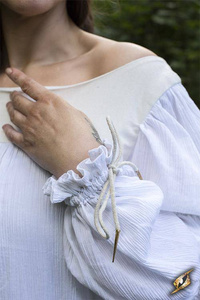 Shift Lucrezia - Off-White