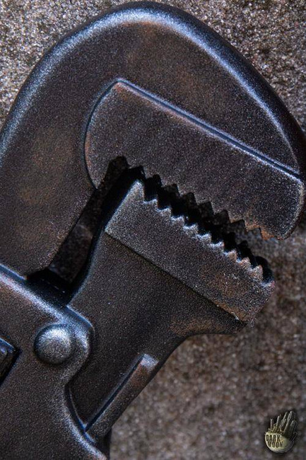 Monkey Wrench - Red - 50 cm