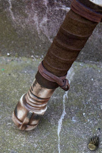 Pipe Hammer - White - 65 cm