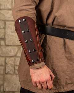 Erend Bracers - Brown