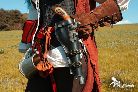 Leather gun holster - Black