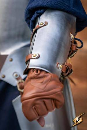 Renegade Vambrace - Matte Polish