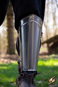 Scout Leg Guard - Polished Steel