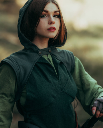 Galatea hood canvas Olive - kaptur z krótkim bolerkiem