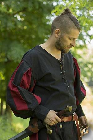 Landsknecht Shirt - Black/Dark Red