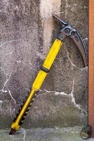 Ice Axe - Yellow - 63 cm